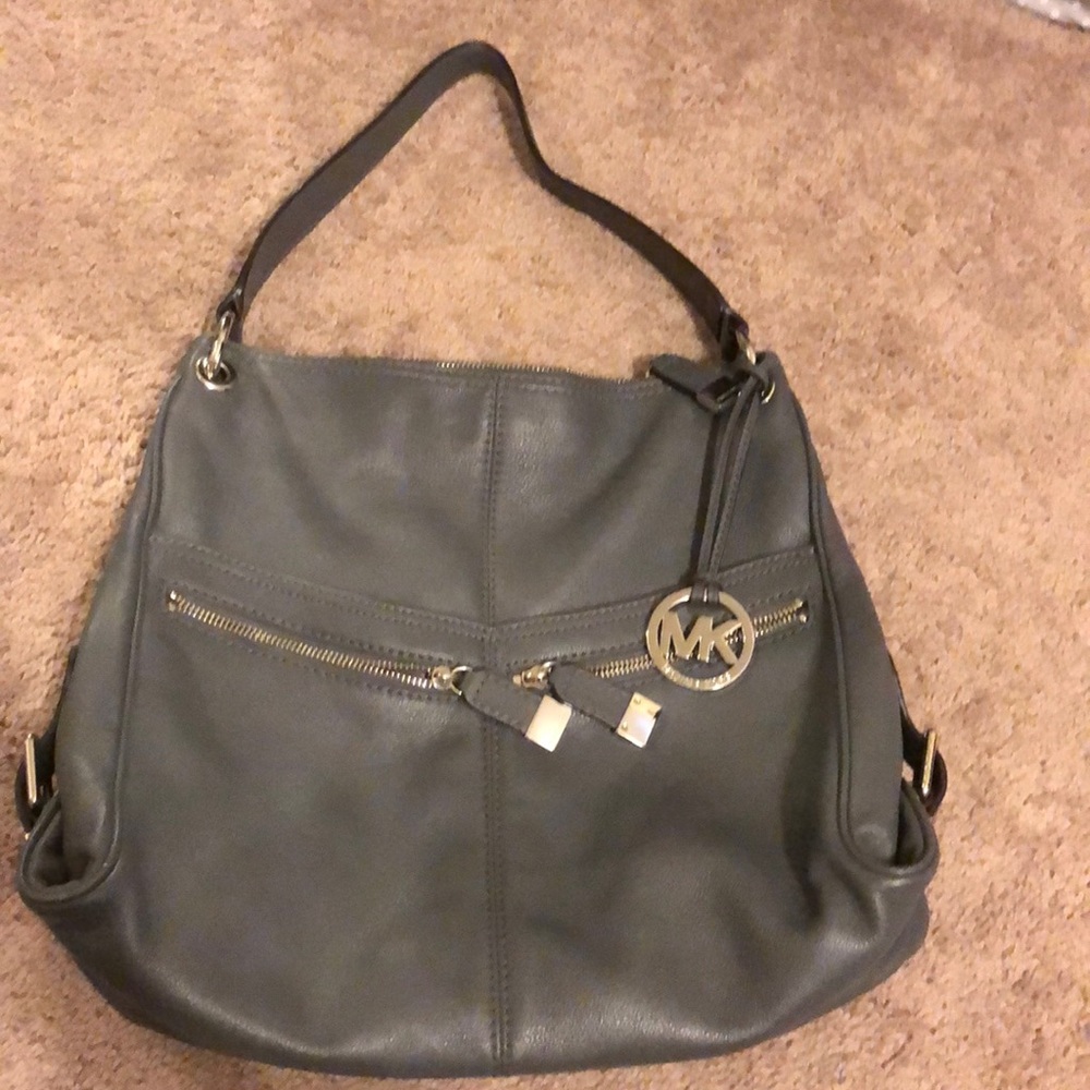 Michael Kors leather med to large shoulder bag